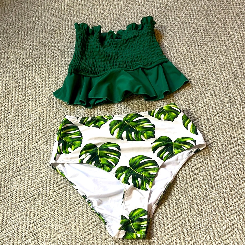 Cupshe size small bottom and top.